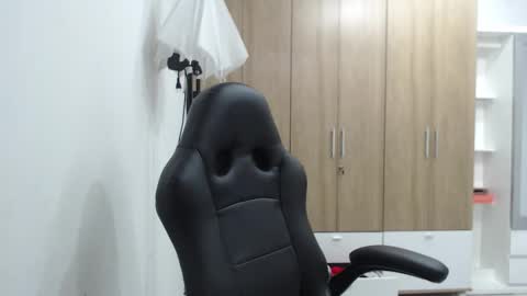 Roxana online show from January 5, 5:27 pm