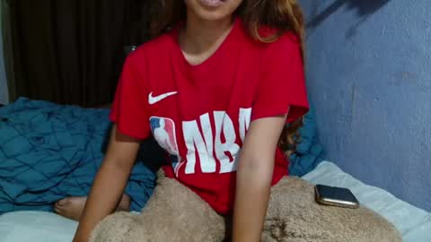 roxanne_98 online show from July 26, 3:42 pm
