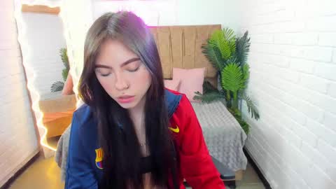 roxanne_tay online show from February 9, 7:09 pm