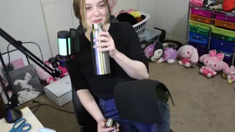 roxie online show from November 14, 11:05 pm