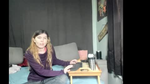 roxihazeleyes online show from March 14, 2:18 pm