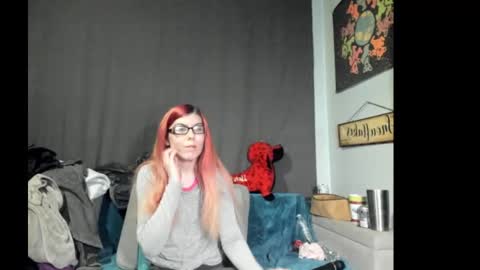 roxihazeleyes online show from September 15, 9:17 am