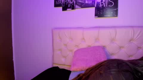 Roxanne Bail online show from March 6, 4:29 am