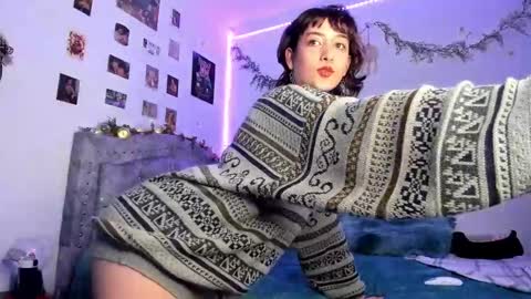 Snapshot of roxxystar_ chatting on February 6, 4:42 am Roxxane online show from February 6, 4:42 am