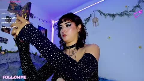 Snapshot of roxxystar_ chatting on February 12, 8:40 pm Roxxane online show from February 12, 8:40 pm
