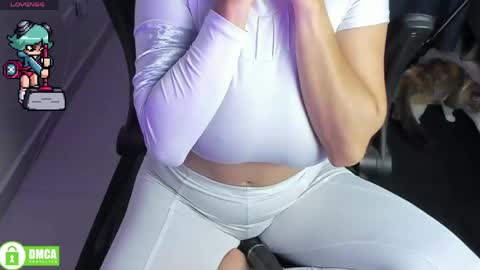 Annah  online show from April 10, 8:31 am