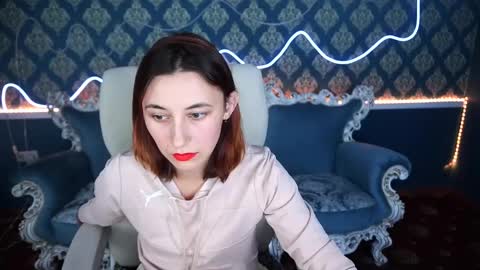 Snapshot of roxy_rayy chatting on December 7, 8:27 pm roxy_rayy online show from December 7, 8:27 pm