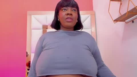 roxy_sexy69 online show from June 3, 7:41 pm