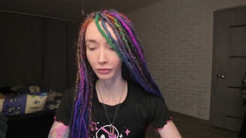 Snapshot of roxy_silver chatting on December 27, 7:46 pm Roxy online show from December 27, 7:46 pm