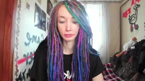 Snapshot of roxy_silver chatting on January 22, 11:01 am Roxy online show from January 22, 11:01 am