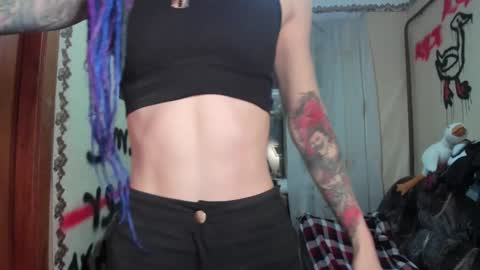 Snapshot of roxy_silver chatting on February 7, 7:06 pm Roxy online show from February 7, 7:06 pm