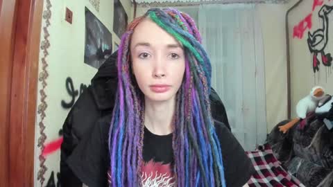 Snapshot of roxy_silver chatting on December 13, 6:59 pm Roxy online show from December 13, 6:59 pm