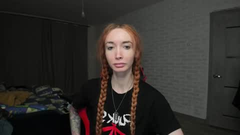 Snapshot of roxy_silver chatting on February 25, 1:52 am Roxy online show from February 25, 1:52 am