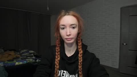 Snapshot of roxy_silver chatting on February 26, 1:57 am Roxy online show from February 26, 1:57 am