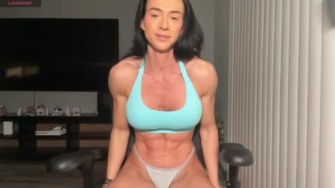 roxyheartley online show from November 17, 9:15 pm