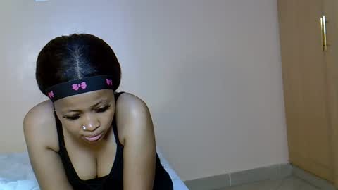 royalseductress online show from March 22, 9:10 pm