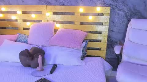 Rubi online show from February 5, 2:05 pm