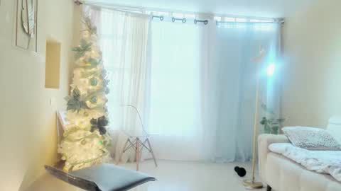 Rubi online show from December 18, 6:45 pm