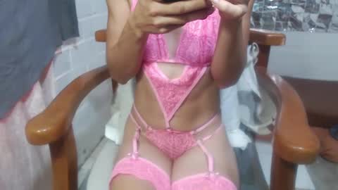 ruby_rose33 online show from October 7, 3:27 pm