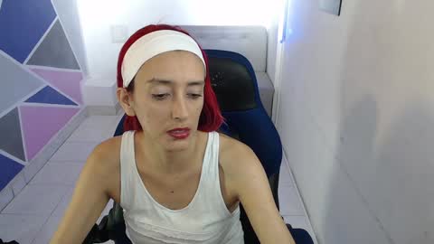 ruby_your_milf online show from December 4, 9:02 pm