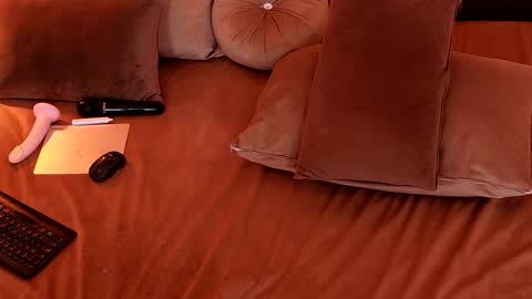 Ruby Luxe online show from March 27, 6:04 am