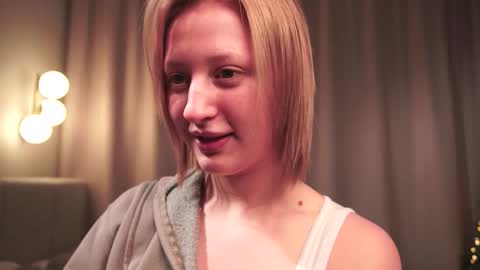 Mila online show from December 15, 4:23 pm