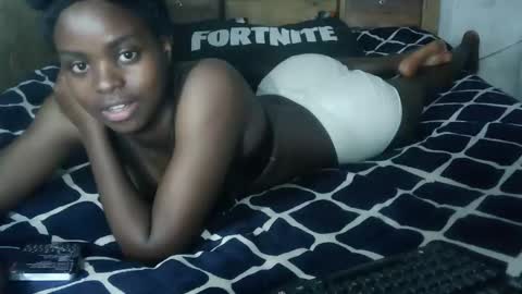 ruu_prettygal online show from February 11, 7:59 pm