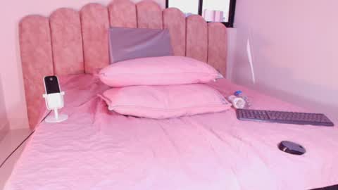 s_sofia_ online show from June 19, 7:28 pm