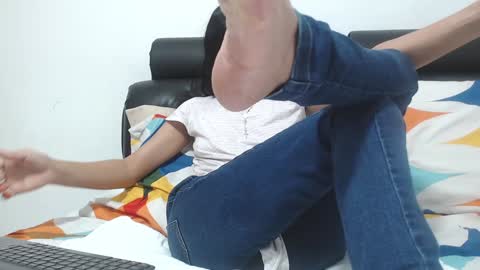 Snapshot of saaramiller_ chatting on December 4, 3:37 am saaramiller     online show from December 4, 3:37 am