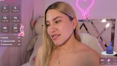 saaya_tay online show from June 6, 7:03 am
