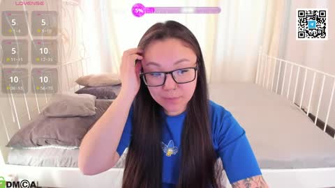 GMT7TueWedThuFriSatSun 0100am-0700am online show from April 10, 6:30 am