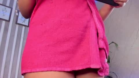 Snapshot of sabrinahims_ chatting on September 10, 10:10 pm mariana online show from September 10, 10:10 pm