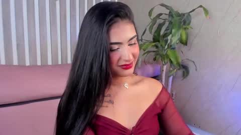Snapshot of sabrinahims_ chatting on September 9, 9:47 pm mariana online show from September 9, 9:47 pm