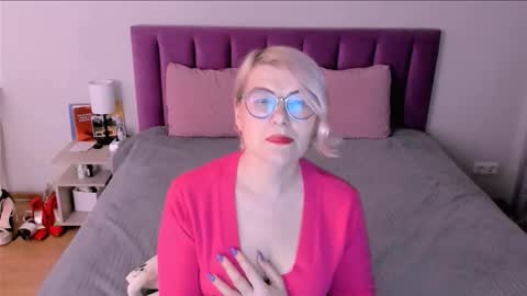 Sabrina MacMarren online show from December 3, 3:36 pm