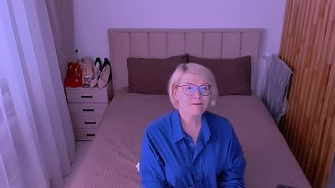 Sabrina MacMarren online show from May 29, 5:33 pm