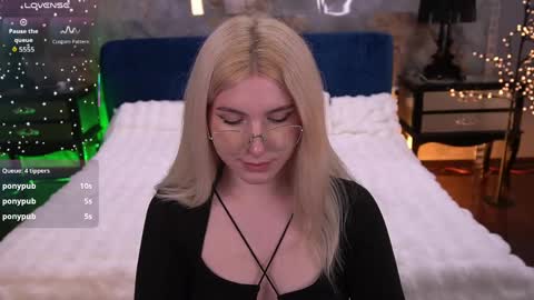 Sabrina online show from June 1, 6:20 pm