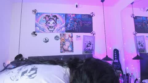 Sabrina  online show from April 4, 11:20 am