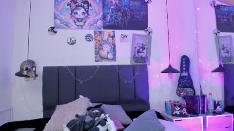 Sabrina  online show from March 30, 11:32 am