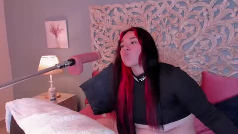 sabrinna  online show from May 1, 9:07 pm