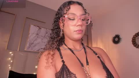 Sophie online show from June 2, 4:57 am
