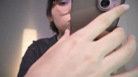 An  online show from January 15, 4:29 am