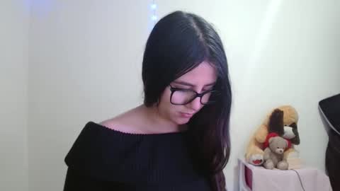 Snapshot of sahaliefox_ chatting on October 1, 1:54 am Sahaliefox online show from October 1, 1:54 am