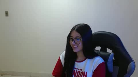 Sahaliefox  online show from February 25, 4:05 pm