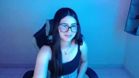 Snapshot of sahaliefox_ chatting on October 9, 11:53 pm Sahaliefox online show from October 9, 11:53 pm