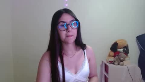 Snapshot of sahaliefox_ chatting on October 4, 10:47 pm Sahaliefox online show from October 4, 10:47 pm