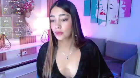 Hailey jonnes online show from July 5, 12:22 pm