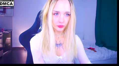 Sofia online show from June 5, 3:54 am