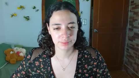 Snapshot of sajecrismaa chatting on October 5, 8:58 pm crisma online show from October 5, 8:58 pm