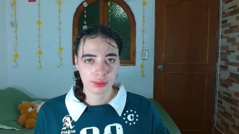 Snapshot of sajecrismaa chatting on October 7, 3:22 am crisma online show from October 7, 3:22 am