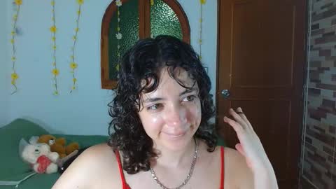 Snapshot of sajecrismaa chatting on October 17, 8:23 pm crisma online show from October 17, 8:23 pm